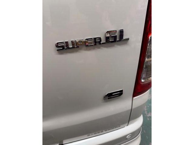 トヨタ　ハイエースバン　タイヤ交換