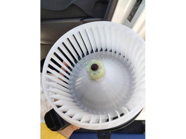 TOYOTA トヨタ　80ヴォクシー　カーエアコンクリーニング 花粉 臭い カビ 湿気 福岡 久留米 熊本 佐賀 長崎 大分 小郡 鳥栖
