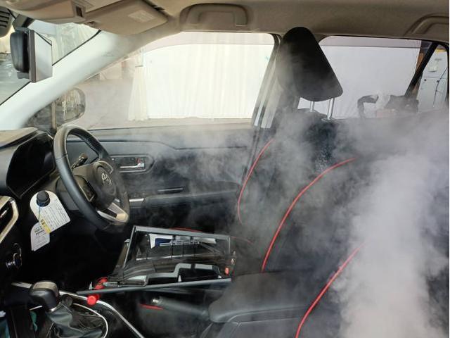 TOYOTA トヨタ ライズ 福岡 久留米 灯油をこぼした！ 車内クリーニングとカーエアコンクリーニング  保険の対応ができますのでお氣軽にお電話ください！