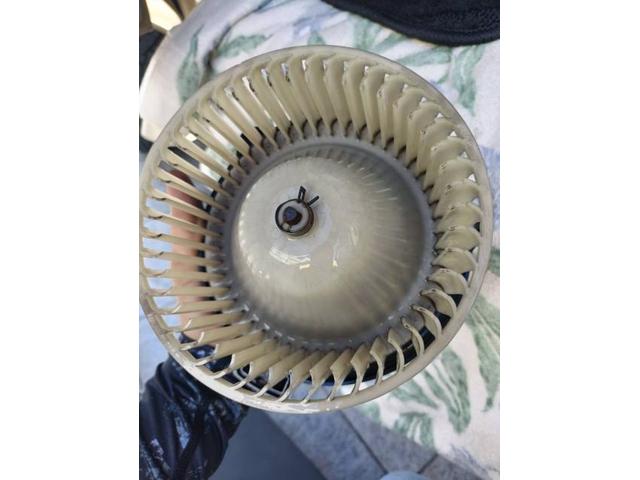 TOYOTA ランドクルーザー８０ FZJ80G カーエアコンクリーニング 福岡 久留米 全国出張対応 カビやほこりの匂いがしたら当店にお電話ください！