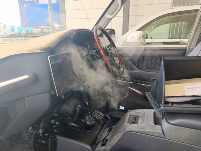 TOYOTA ランドクルーザー８０ FZJ80G カーエアコンクリーニング 福岡 久留米 全国出張対応 カビやほこりの匂いがしたら当店にお電話ください！