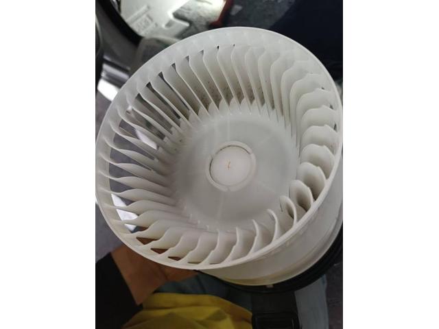 TOYOTA トヨタ カローラフィールダー  営業車の車内クリーニングとカーエアコンクリーニング 福岡 久留米 みやま 八女 広川 大木 全国出張対応 公式LINE開始！！！