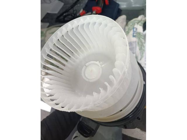 TOYOTA トヨタ カローラフィールダー  営業車の車内クリーニングとカーエアコンクリーニング 福岡 久留米 みやま 八女 広川 大木 全国出張対応 公式LINE開始！！！