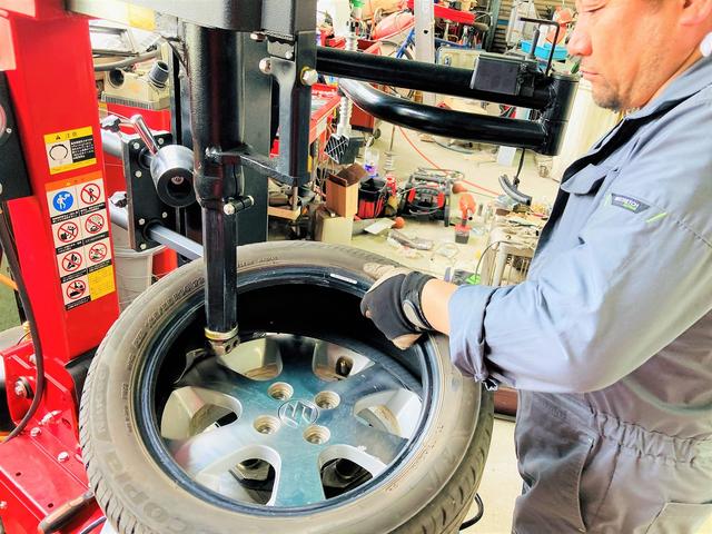 ホイールからタイやを外し・・・