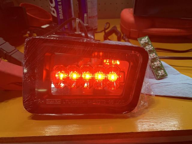 ハマー バックランプ Led打ち替え 大阪府 羽曳野市 松原市 輸入車修理 グーネットピット