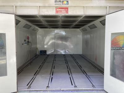 塗装ブースも完備しております！