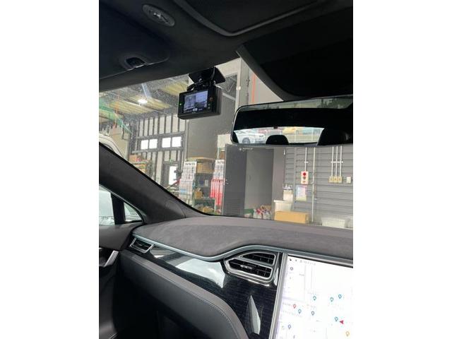 テスラモデルS　駐車監視機能付　前後ドライブレコーダー取付　　
