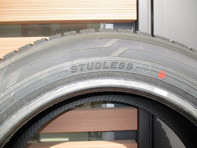 ちょっとブレイク。ノーマルタイヤとスタッドレスタイヤって？