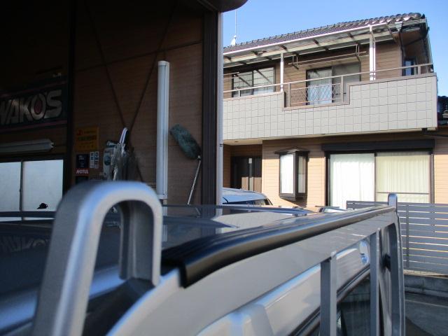 新車架装！スズキキャリイトラック　フロアマット、荷台マット、リアゲートチェーン、アングルポストプロテクター取付
