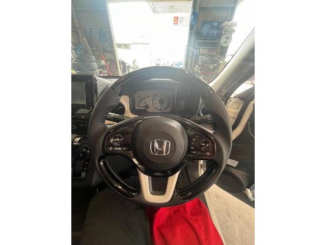 ホンダ　Ｎ－ＯＮＥ　ハンドル交換　三重県亀山市　亀山市ステアリング交換　　N-ONE　タイヤ交換