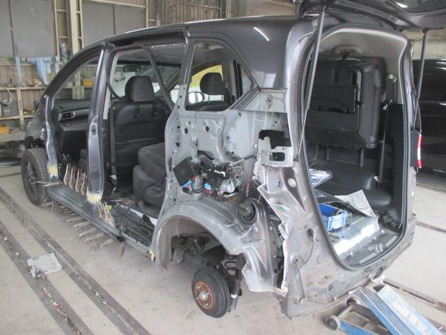 オートボディーセイワ　作業風景