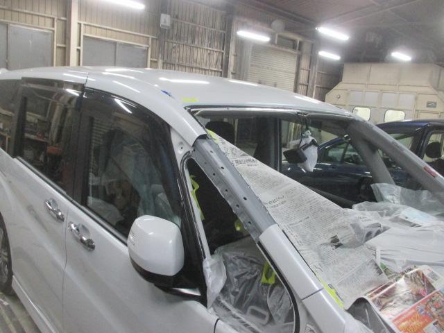 オートボディーセイワ　作業風景