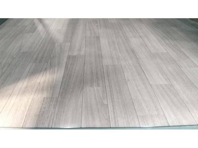 ハイエース フロア張替【丹波市　車検　修理　整備　板金塗装　カスタムはお任せ下さい】