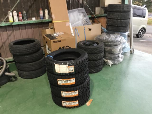 【タイヤ交換の予約受付中】