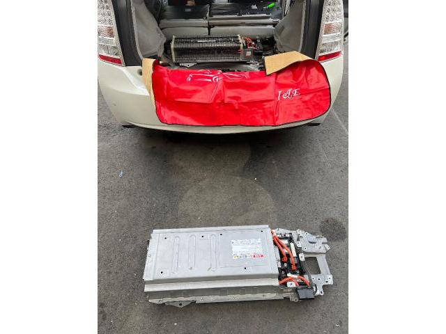 トヨタプリウス　ハイブリッドバッテリー交換