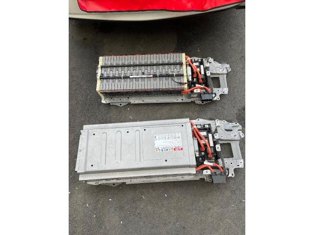 トヨタプリウス　ハイブリッドバッテリー交換