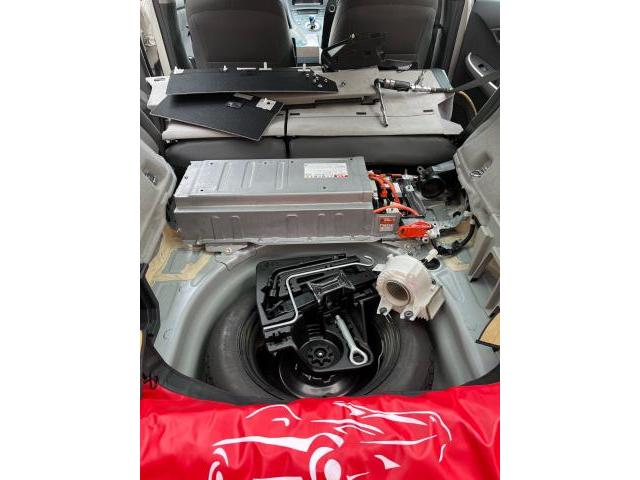 トヨタ　プリウスハイブリッドバッテリー交換