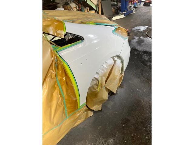 トヨタプリウスα 板金塗装