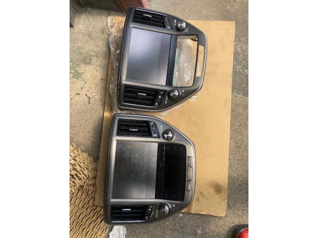 トヨタ　クラウンAWS210　電装系修理 マルチナビ交換　郡山市