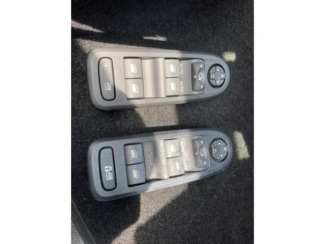 パワーウィンドウスイッチ交換