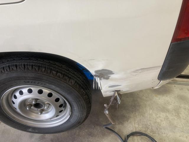 トヨタ　プロボックス　凹み修理　鈑金塗装