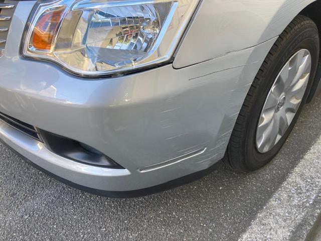 ブルーバード　鈑金・外装補修　フロントバンパー修理　フロントフェンダー修理　豊中市池田市吹田市伊丹市川西市
