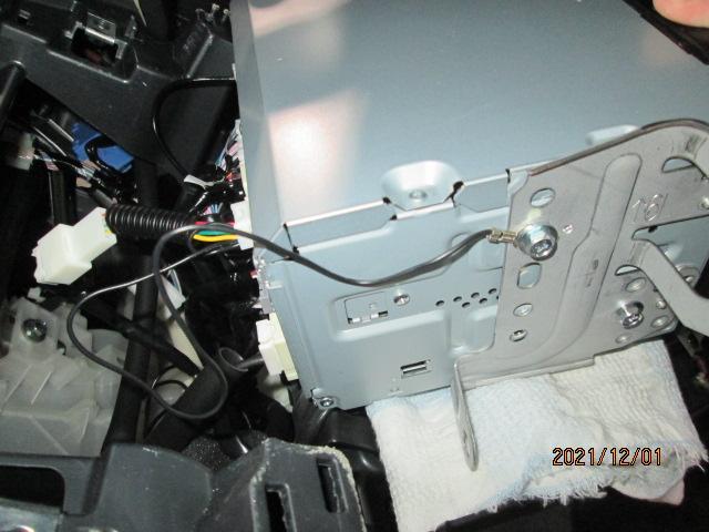 トヨタプリウスZVW55　エンジンスターター＆TV配線キット取付　用品持ち込み