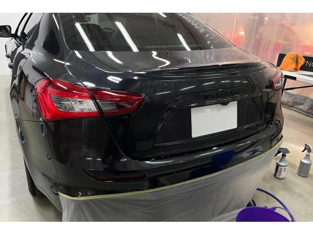 マセラティ・ギブリ｜ラッピング、ペイント（塗装）、スモークPPF｜ブラックアウト化