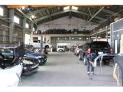 プロフェッショナルなスタッフと最新の設備でお客様のお車をメンテナンス致します