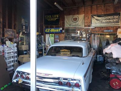 自社ピット&塗装ブース完備!