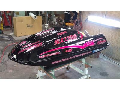 ジェットスキーのペイントもお任せ下さい。