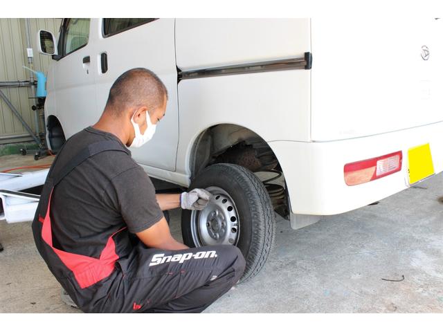 タイヤの脱着も対応しております！レース車輛のメンテナンスお任せ下さい！