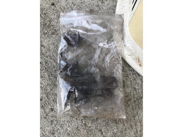 メルセデスベンツE320
フロントブレーキパッド交換作業