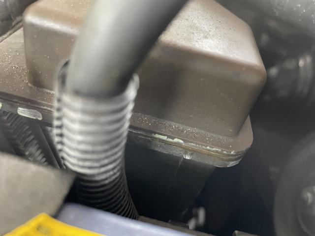 RX7 エアセパレータータンクか水漏れ 純正新品交換 クーラント RX7 エアセパレータータンクか水漏れ 純正新品交換 クーラント