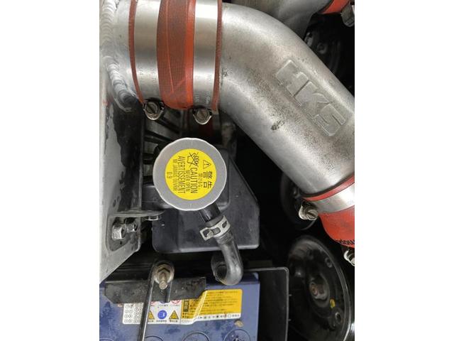 RX7 エアセパレータータンクか水漏れ 純正新品交換 クーラント RX7 エアセパレータータンクか水漏れ 純正新品交換 クーラント