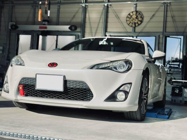 トヨタ86 持ち込みスタッドレスタイヤ組み換え