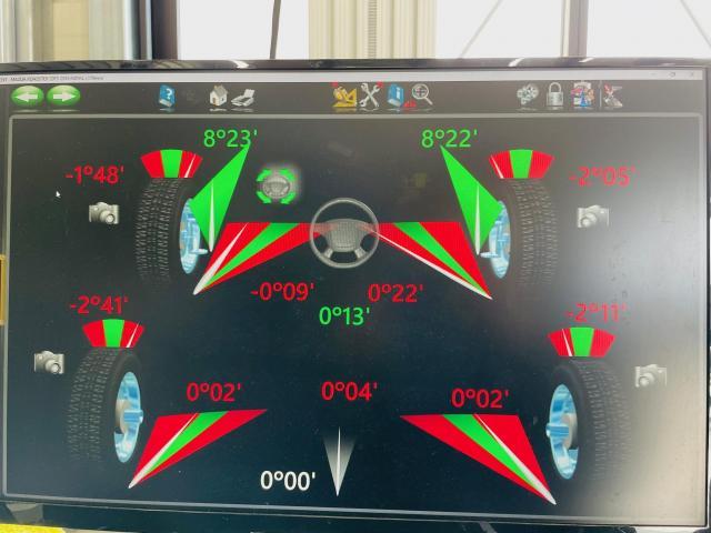 マツダ ロードスター アライメント調整作業