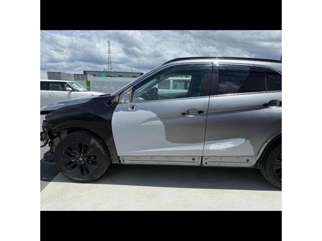 三菱 エクリプスクロス 板金・外装補修