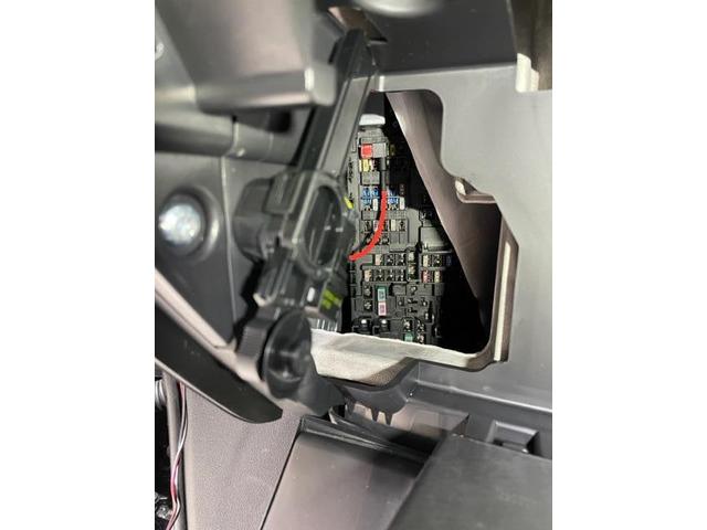 ランドローバー　ディフェンダー　ディフェンダー１１０　デジタルインナーミラー　取付け　愛知　岐阜　名古屋　美濃加茂　可児　多治見