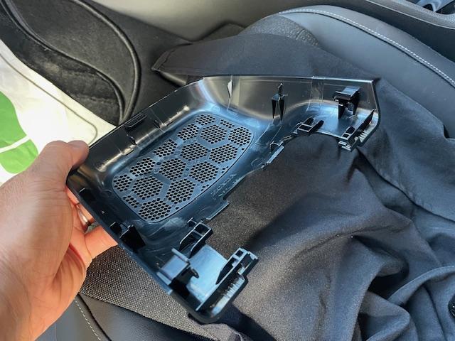 ホンダ　ヴェゼル　VR5　PORMIDO　デジタルインナーミラー取付け　愛知　岐阜　名古屋　美濃加茂　可児　関　多治見　中津川　恵那　瑞浪　瑞穂　各務原　大垣　本巣　羽島　下呂　海津　高山　飛騨　