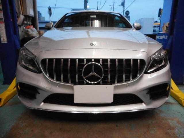 メルセデス・ベンツ　Cクラス　カブリオレ　W２０５　社外　グリル　持ち込み　取り付け　　　　　タイヤ交換　持込パーツ　車検　整備　柏市　流山市　野田市　松戸市　我孫子市　取手市　守谷市　三郷市　吉川市　他地域　大歓迎です！！