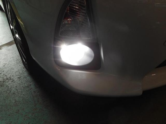 トヨタ　アクア　LED　フォグランプ　バルブ　持ち込み　取り付け　　　　　タイヤ交換　持込パーツ　車検　整備　柏市　流山市　野田市　松戸市　我孫子市　取手市　守谷市　三郷市　吉川市　他地域　大歓迎です！！