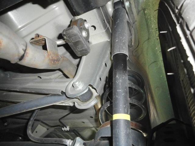 スズキ　ハスラー　リア　ショック　持ち込み　取り付け　　　　　タイヤ交換　持込パーツ　車検　整備　柏市　流山市　野田市　松戸市　我孫子市　取手市　守谷市　三郷市　吉川市　他地域　大歓迎です！！