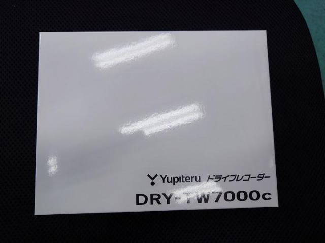 トヨタ　２００系　ハイエース　前後ドライブレコーダー　レーザーレーダー探知機　持ち込み　取り付け　　　　　　タイヤ交換　持込パーツ　車検　整備　柏市　流山市　野田市　松戸市　我孫子市　取手市　守谷市　三郷市　吉川市　他地域　大歓迎です！！