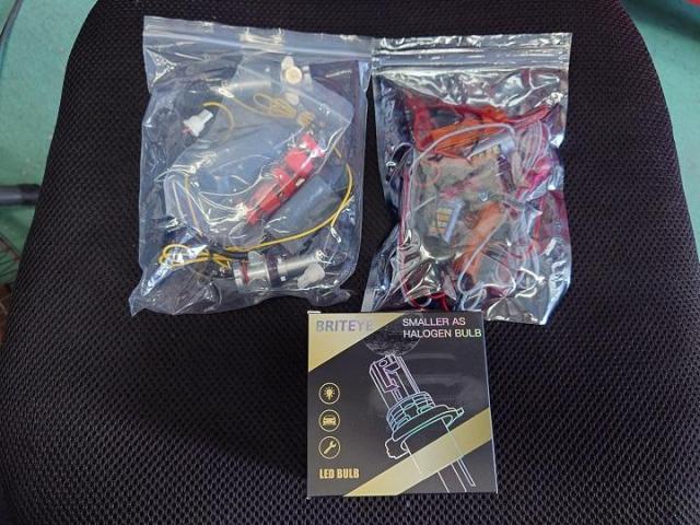 トヨタ　２０系　ヴェルファイア　シーケンシャルインカーバルブ　ハイビーム　LEDバルブ　持ち込み　取り付け　　タイヤ交換　持込パーツ　車検　整備　柏市　流山市　野田市　松戸市　我孫子市　取手市　守谷市　三郷市　吉川市　他地域　大歓迎です！