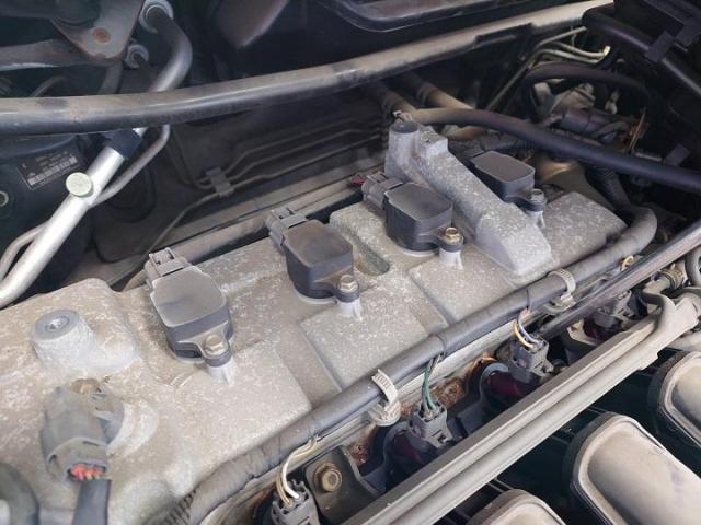 マツダ　DY　デミオ　イグニッションコイル　スパークプラグ　持ち込み　交換　　　　　　　タイヤ交換　持込パーツ　車検　整備　柏市　流山市　野田市　松戸市　我孫子市　取手市　守谷市　三郷市　吉川市　他地域　大歓迎です！！