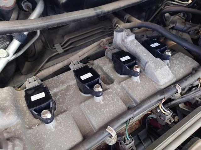 マツダ　DY　デミオ　イグニッションコイル　スパークプラグ　持ち込み　交換　　　　　　　タイヤ交換　持込パーツ　車検　整備　柏市　流山市　野田市　松戸市　我孫子市　取手市　守谷市　三郷市　吉川市　他地域　大歓迎です！！