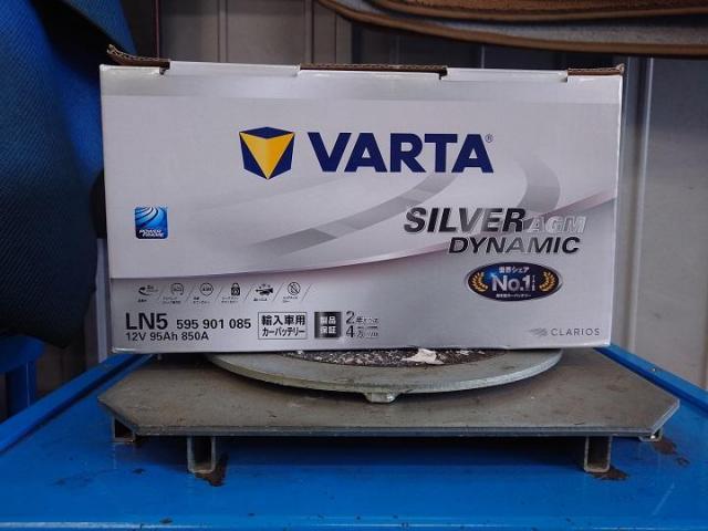 ＢＭＷ　F３０　３シリーズ　バッテリー　持ち込み　交換　　　　　　　持込パーツ　車検　整備　柏市　流山市　野田市　松戸市　我孫子市　取手市　守谷市　三郷市　吉川市　他地域　大歓迎です！！