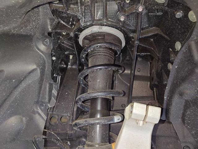 マツダ　ＣＸ－６０　ロアアームブーツ　取り付け　フライングカーペット　施工　　　　　　　持込パーツ　車検　整備　柏市　流山市　野田市　松戸市　我孫子市　取手市　守谷市　三郷市　吉川市　他地域　大歓迎です！！