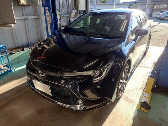 トヨタ　カローラツーリング　エンブレム　持ち込み　取り付け　　　　　　　持込パーツ　車検　整備　柏市　流山市　野田市　松戸市　我孫子市　取手市　守谷市　三郷市　吉川市　他地域　大歓迎です！！